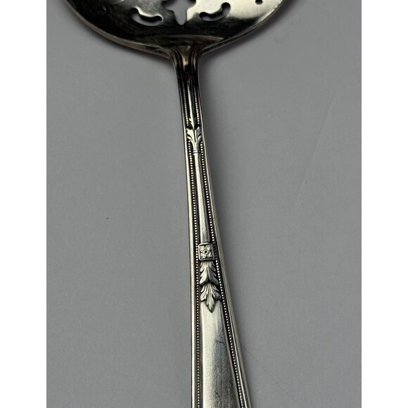 Wm Rogers & Son AA Mayfair Serving Silverplate Art Deco Pierced Tomato Flat 1923 - Picture 7 of 9